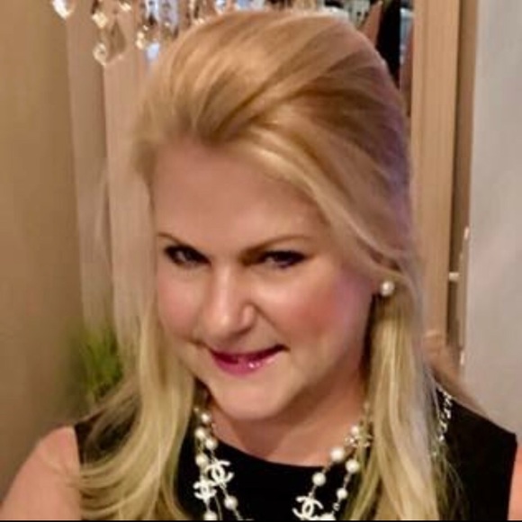 Meet your Posher, Kerin - Picture 2 of 5